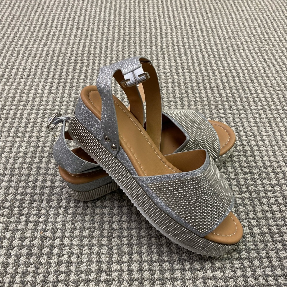 NWT Silver Glitter Slingback Platform Sandals - Women size 39